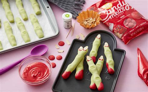 Wilton witch finger baking mold